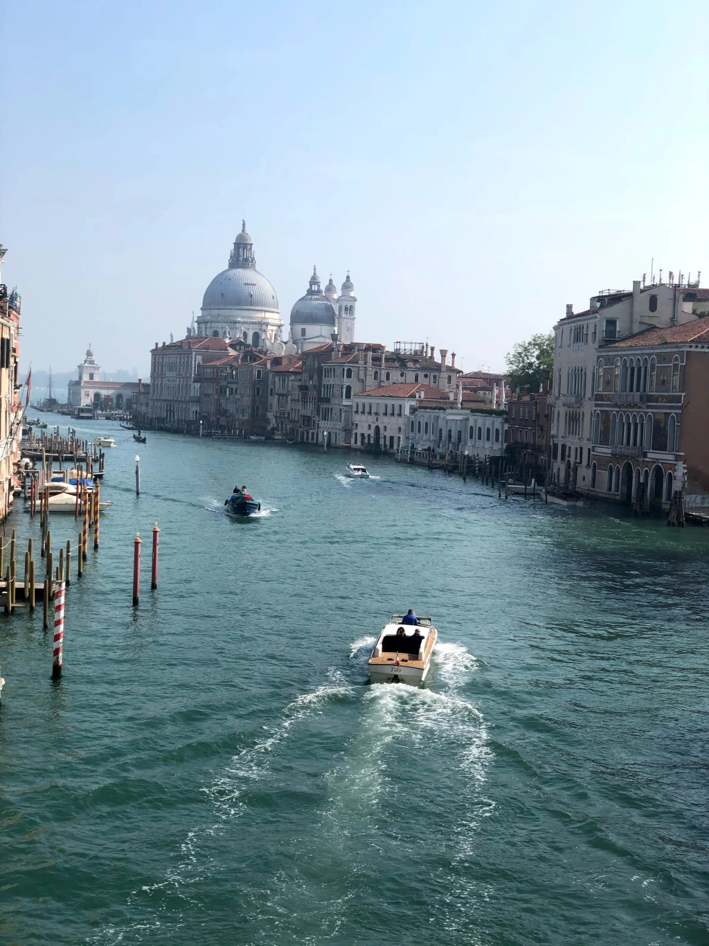 I Tresori di Shari - The Venice edition. (the little blackbook to Venice, ultimate Venice guide, including best restaurants/bars/musea/shops)