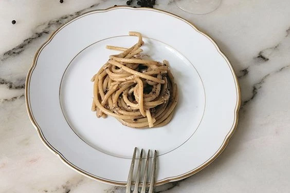 Classic recipe for Cacio e Pepe