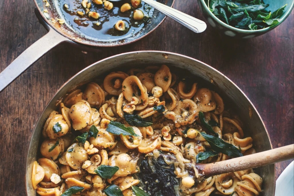 Orecchiette from Puglia, the little ear we all love!