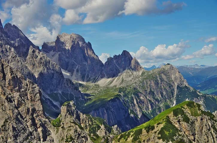 Dolomites, the best place to visit in summer & winter