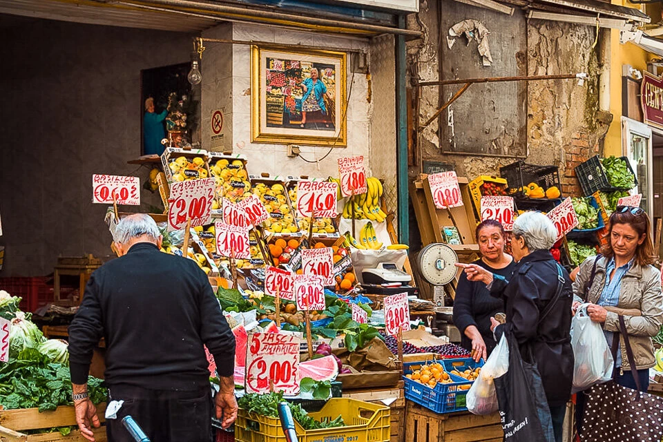 Dark markets italy