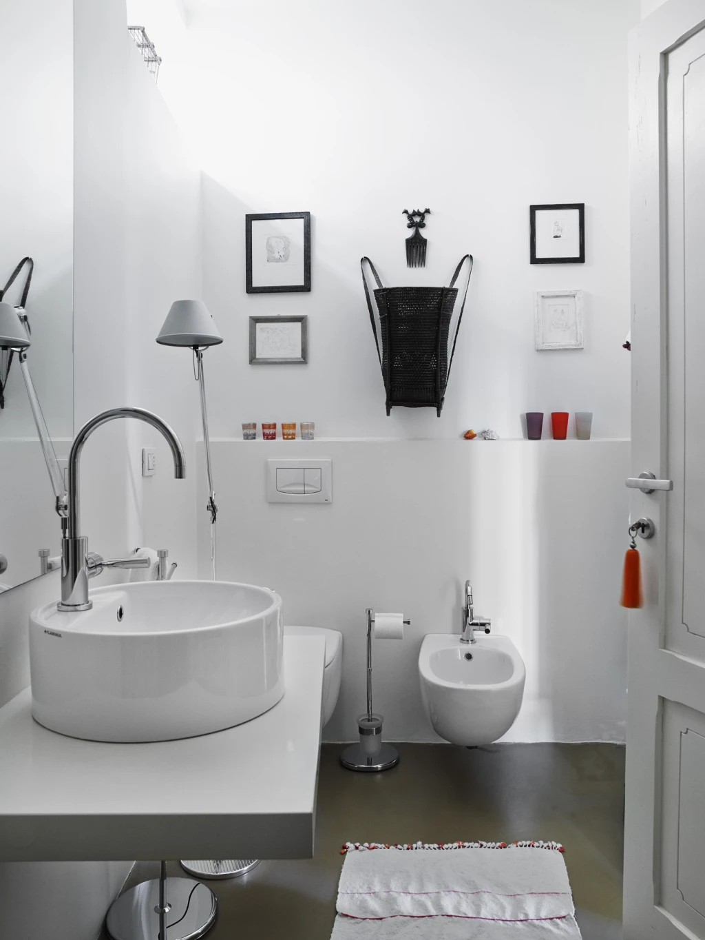 A very comfortable and compact bathroom design