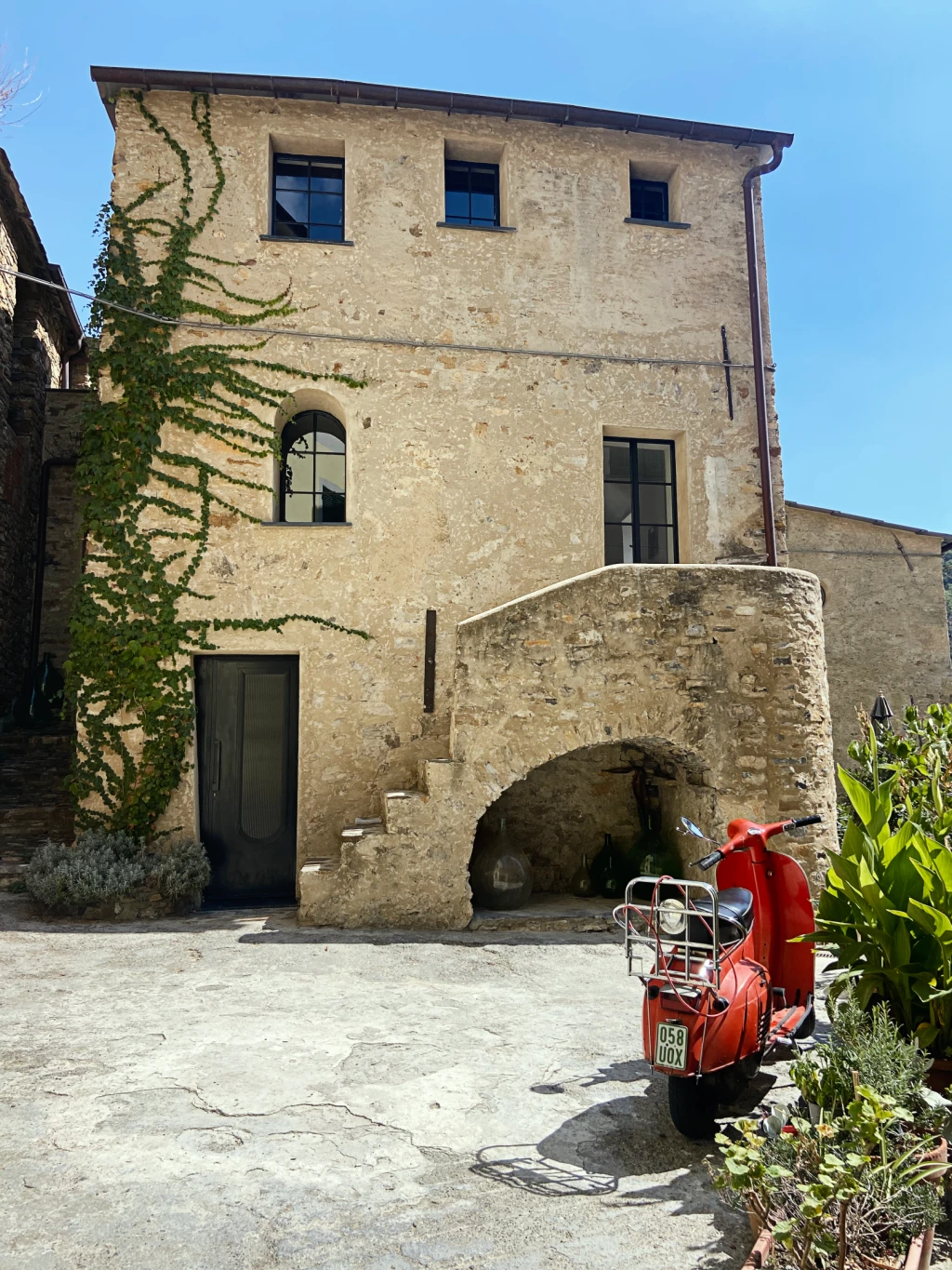 The completely restored villa house in Montegrazie, Liguria