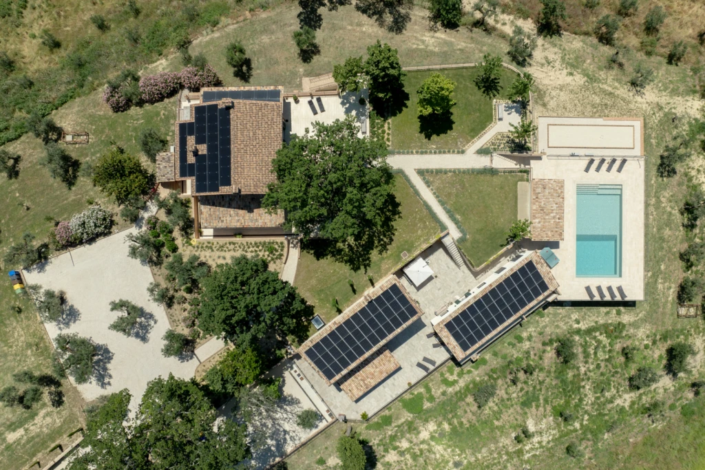 Overview of the two houses (No. 096 and 097) and the pool area