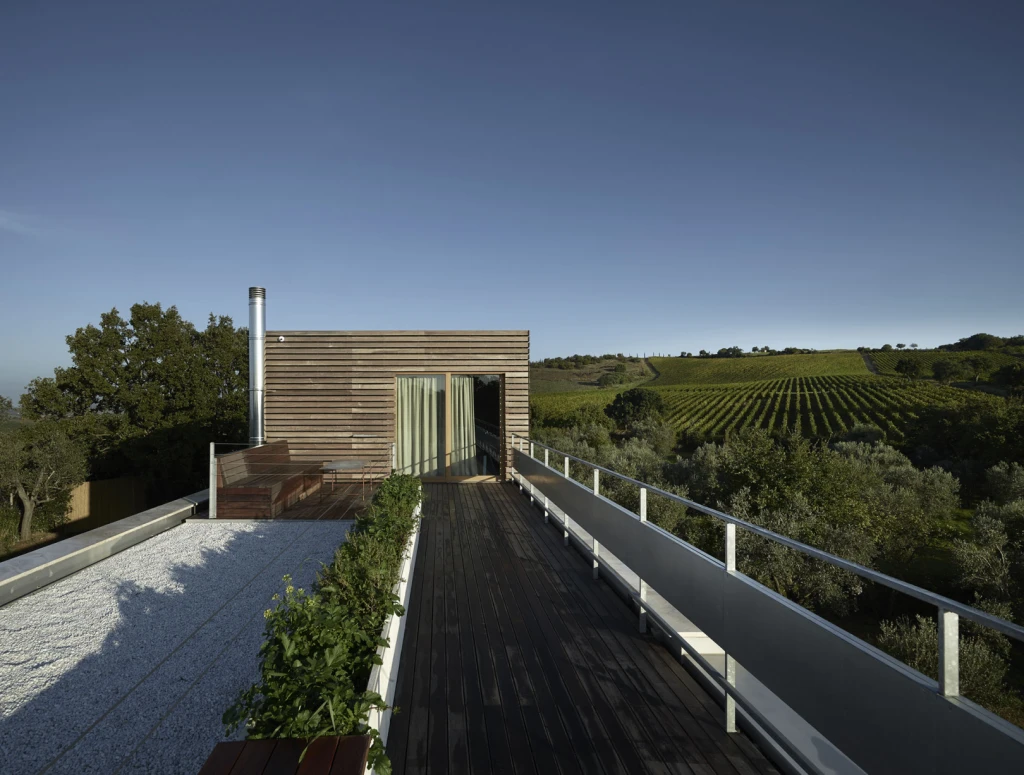 the house offers panoramic views over the hills all the way to the Tyrrhenian Sea and its islands