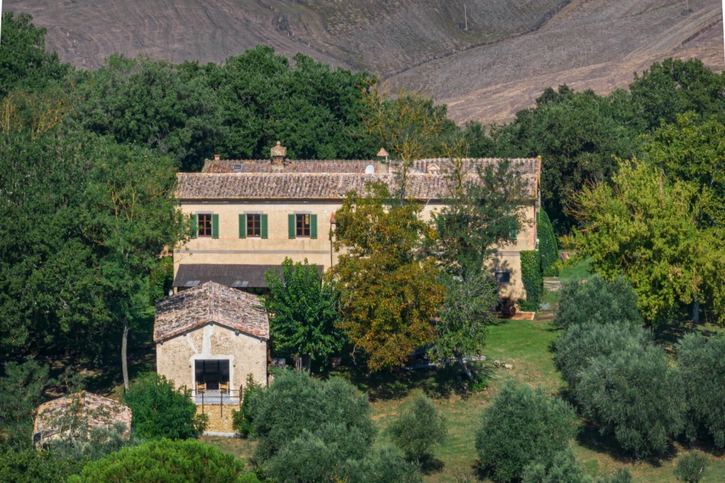 N°  096 | Tuscan Hill Escape