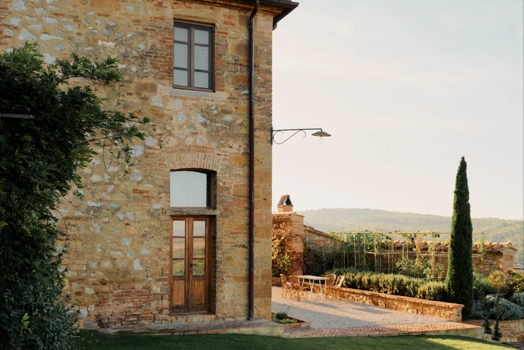 N°  001 | Historic Farmhouse Tuscany