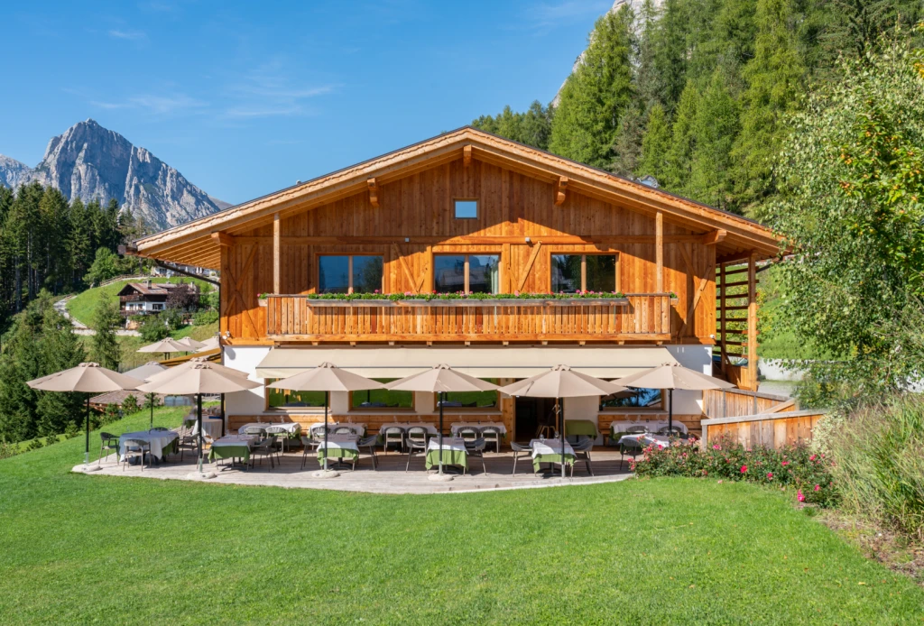 Mountain Lodge with wellness near Cortina d'Ampezzo