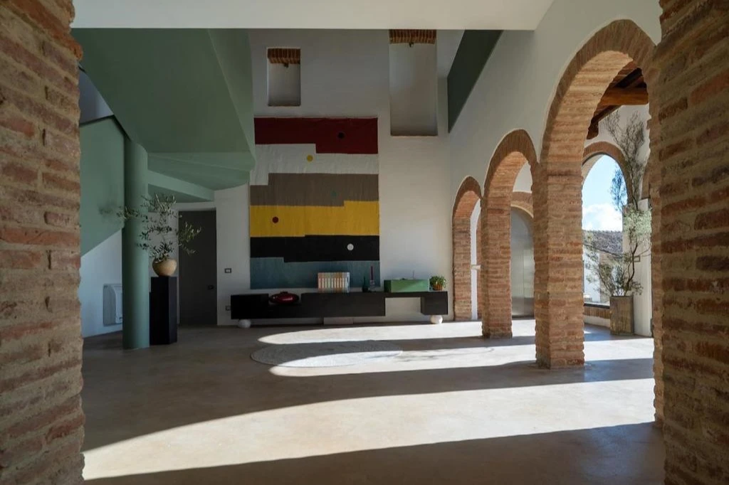 No. 044 | Characterful Tuscan Escape