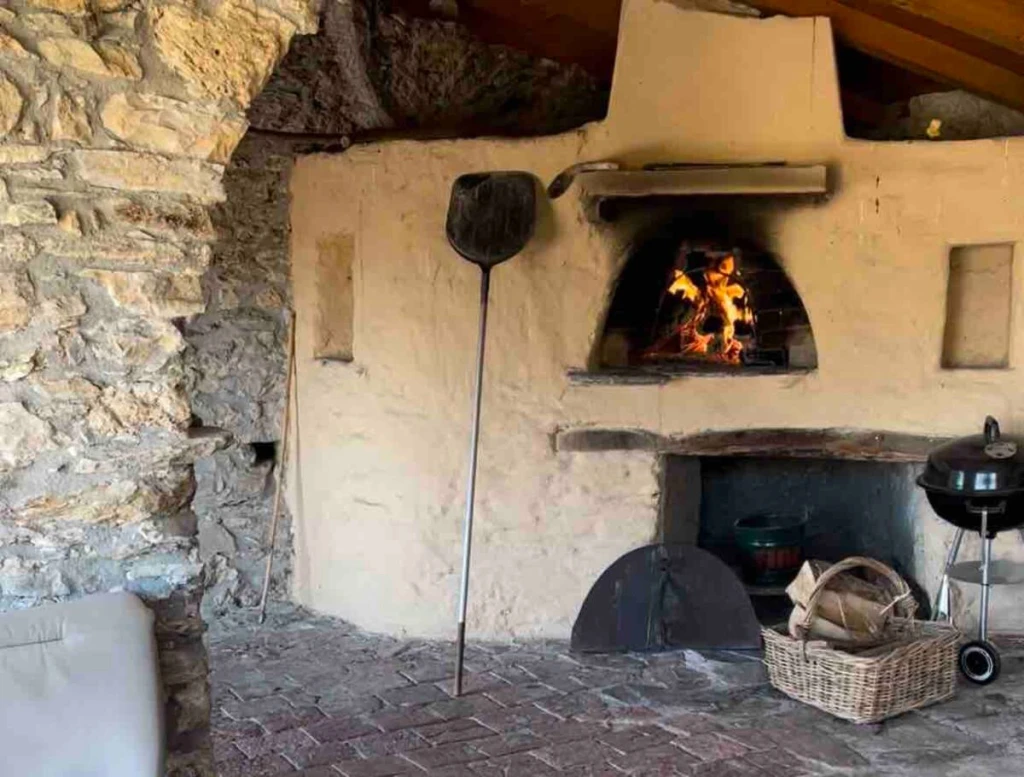 historic pizza oven