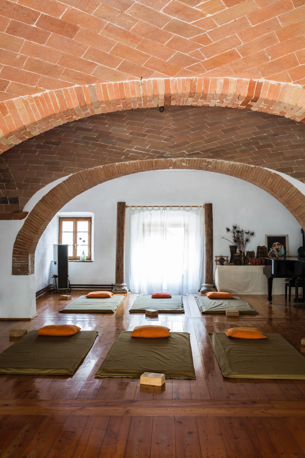 yoga retreat Tuscany