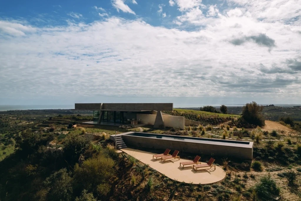 No. 011 | Harmony between Architecture and Nature