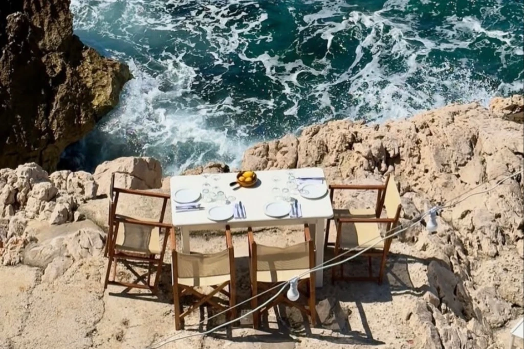 Little Gem France 004 | Life on the Rocks