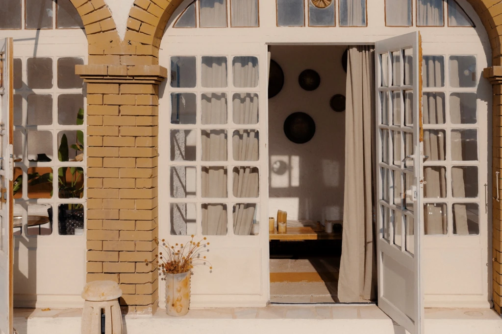 Little Gem France No. 005 | House above the Bay