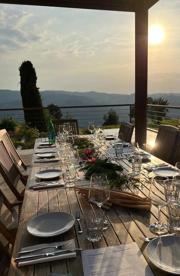 Luxury on top of a Piedmontese hill surrounded by vineyards