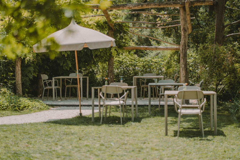 Corte Pavecchio: A charming agriturismo near Lake Garda offering rustic farmhouse stays, their own estate wines, delicious local flavors, and serene countryside vibes. Discover and book via Plinius.”
