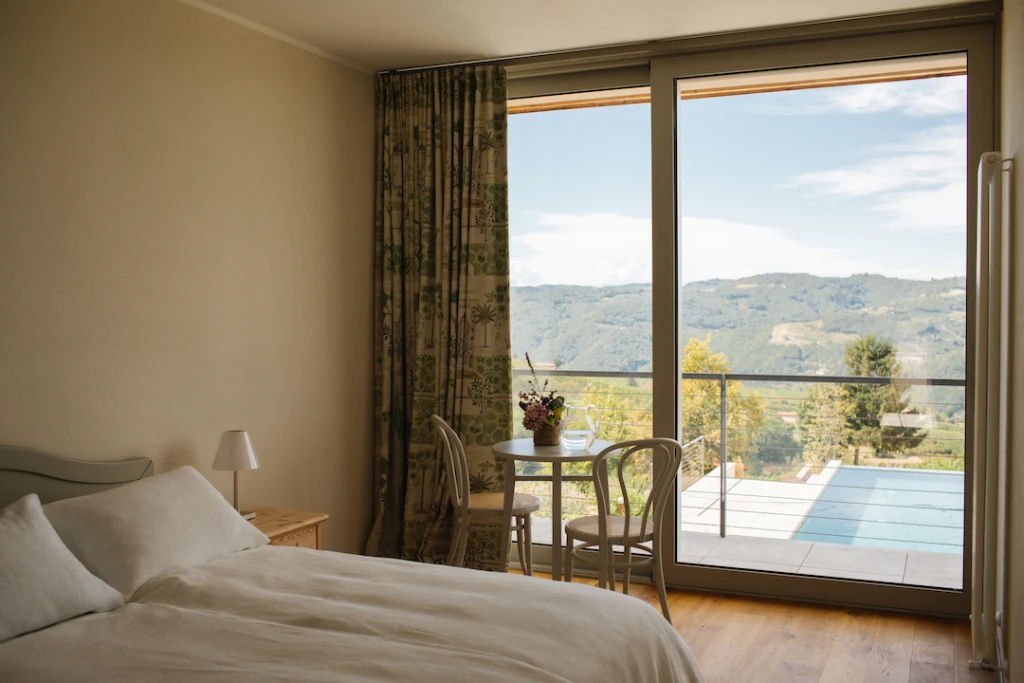 here are four bedrooms all with their own bathroom ensuite and all with an amazing view over the vineyards, if feels like your in a 5 star hotel