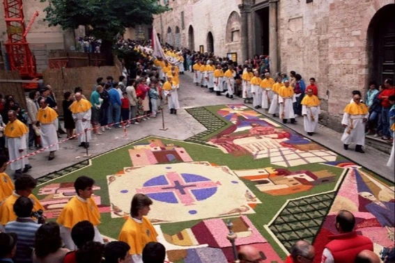 Infiorata di Spello (June)